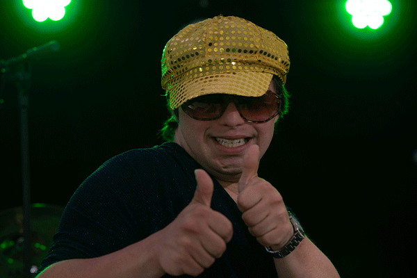 DJ Bächli - Resident DJ bei INCLUSIONS mit Beeinträchtigung - Nur als Pair buchbar