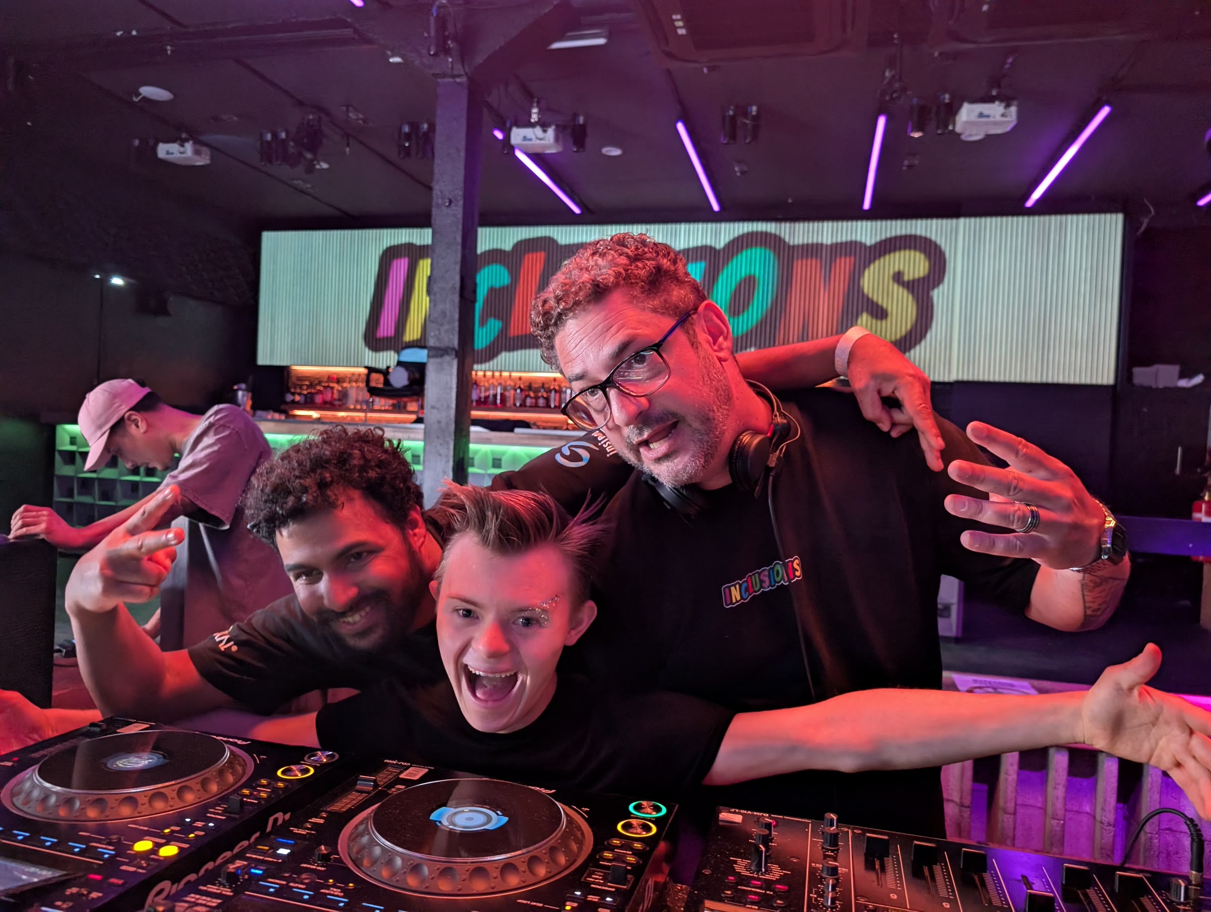 INCLUSIONS 3 – Danke an alle Gäste hinter dem DJ-Pult im Supermarket Zürich
