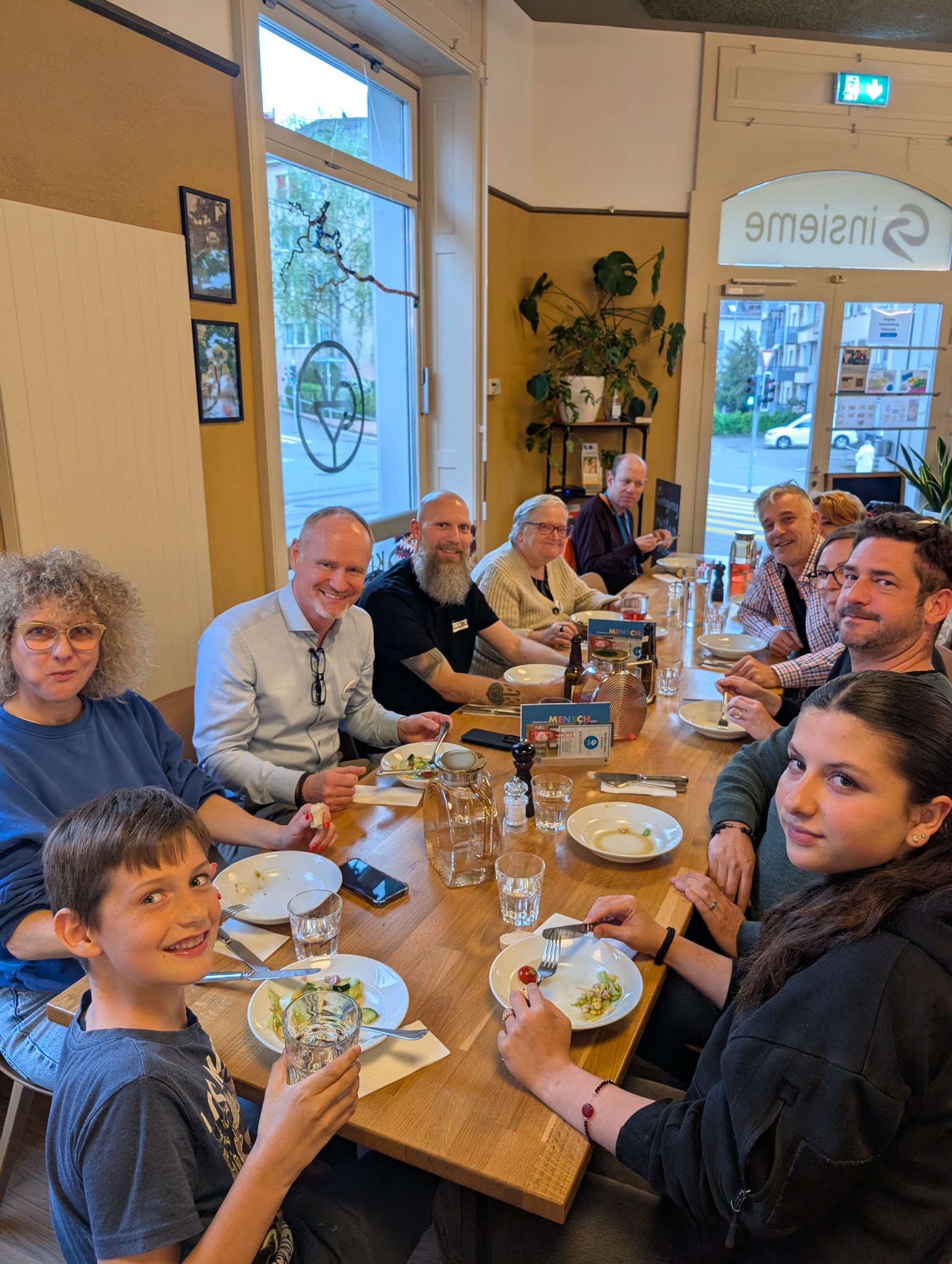 Crew-Essen bei insieme